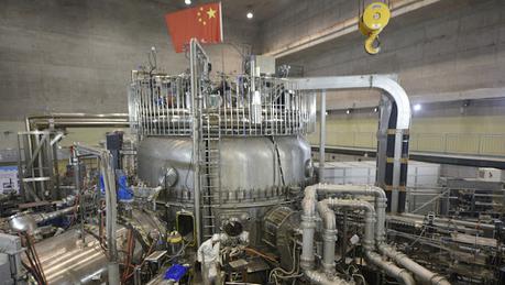 #TECNOLOGIA   |  Arrancan nuevos experimentos en un 'sol artificial' chino 8 veces más caliente que el verdadero