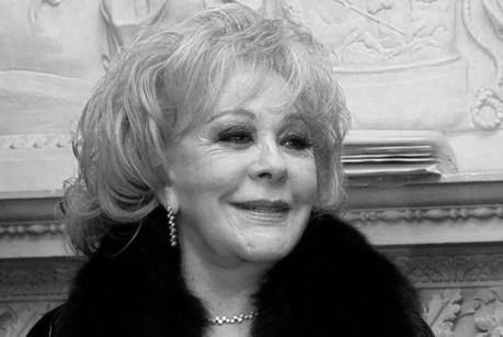 Hospitalizan de emergencia a Silvia Pinal por covid-19