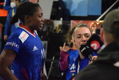 Galería de escenas del Francia-Dinamarca (semifinales del Mundial de balonmano femenino de España)