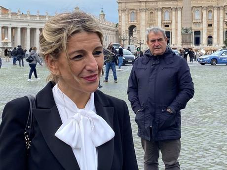 comunismo español renueva elige hada para sustituir fracasado 