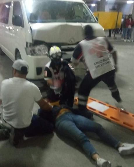 Camioneta atropella 7 personas en el estacionamiento del Hotel Panorama