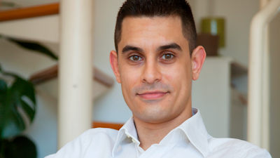 Absuelto el cómico David Suárez por su chiste y rechazo de la Justicia belga a extraditar a Valtònyc a España.