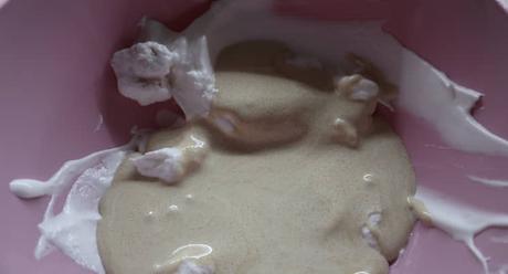 Ponemos las masa y mezclamos los ingredientes