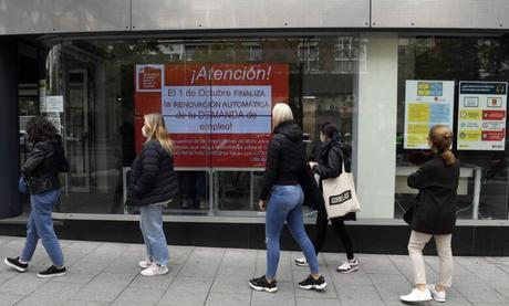 El SEPE avisa de las sanciones en caso de no renovar el paro