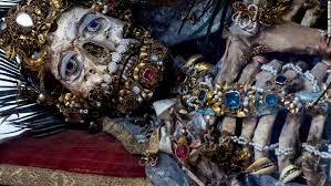 De diamantes y esqueletos De diamantes y esqueletos