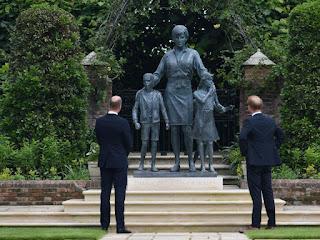 Efemérides de 2022, III