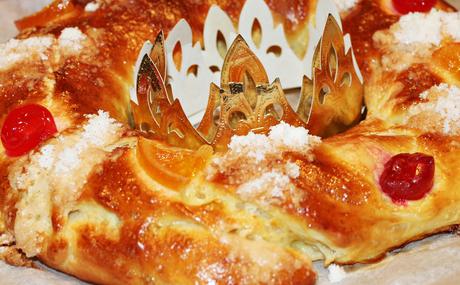 ROSCÓN DE REYES DE SIL 2022 {RELLENO DE CREMA PASTELERA}