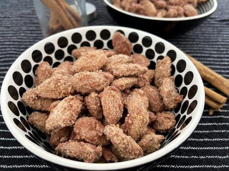 delikatissen sweet crunchy almonds spanish caramelised almonds postres dulces de navidad dulces de almendra candied almonds  