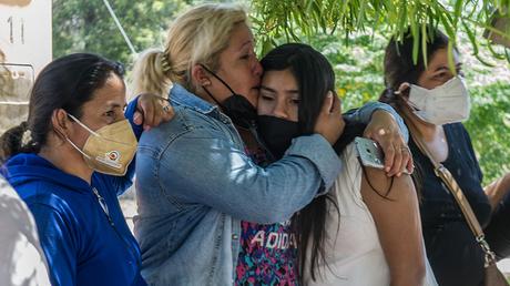 Mataron de una puñalada a una estudiante universitaria para robarle el celular Mataron de una puñalada a una estudiante universitaria para robarle el celular