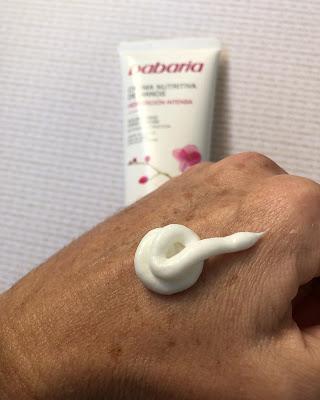 Crema Nutritiva de manos y Uñas de Rosa Mosqueta de Babaría (hidratación intensa).