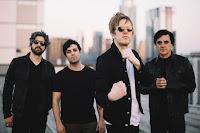 Spoon versionan I Can't Five Everything Away de David Bowie