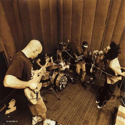 Rage Against the Machine - Bulls on parade (1996) Rage Against the Machine - Bulls on parade (1996)