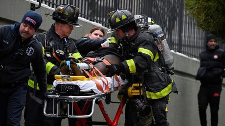 Nueva York: Al menos nueve niños muertos tras un gran incendio en una zona residencial