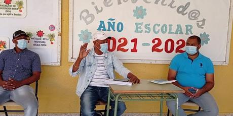 Maestros de Barahona no irán a clases presenciales y llaman a padres no enviar a sus hijos. Maestros de Barahona no irán a clases presenciales y llaman a padres no enviar a sus hijos.