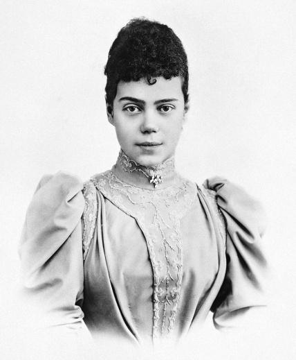 Xenia_Alexandrovna_of_Russia_(c.1894)