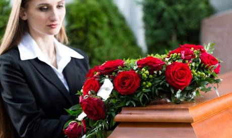 tendencias de futuro en coronas funerarias