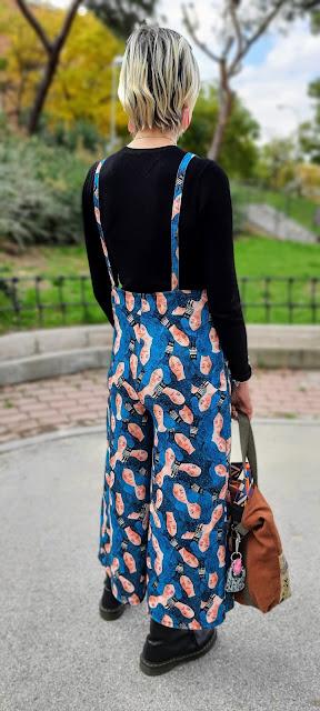 Peto Crop Cosmos outfit