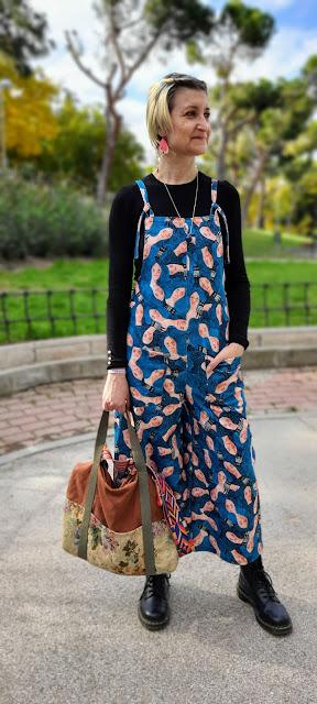 Peto Crop Cosmos outfit