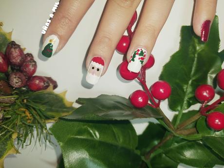 Diseño de uñas para Navidad con Papa Noel