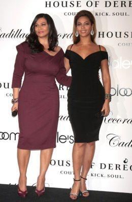 Beyoncé presenta la colección de ropa junto a su madre Tina Knowles