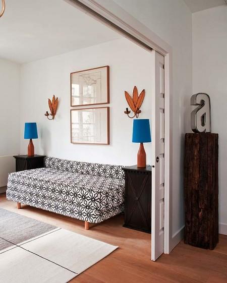 Aires nórdicos en un piso del Casco Viejo de Bilbao reforma en bilbao piso de diseño en bilbao piezas decoración clásicas muebles de diseño Mikel Larrinaga Etxecodeco estilo vintage estilo nórdico estilo industrial estilo escandinavo diseño nórdico decoración en blanco cocinas oscuras cocinas modernas arquitecto de interiores