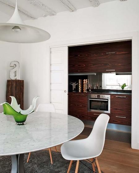 Aires nórdicos en un piso del Casco Viejo de Bilbao reforma en bilbao piso de diseño en bilbao piezas decoración clásicas muebles de diseño Mikel Larrinaga Etxecodeco estilo vintage estilo nórdico estilo industrial estilo escandinavo diseño nórdico decoración en blanco cocinas oscuras cocinas modernas arquitecto de interiores