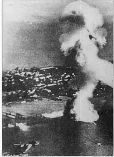 El Teniente Hans Ulrich Rudel hunde al acorazado Marat en Kronstadt - 23/09/1941.