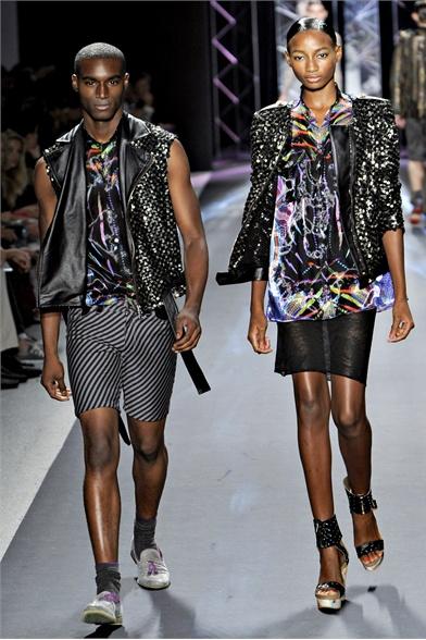 EL ATAQUE DE LOS ''ZAPATOS TOBILLEROS''