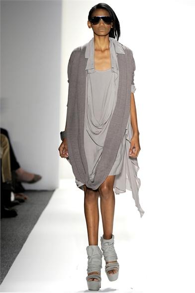 EL ATAQUE DE LOS ''ZAPATOS TOBILLEROS''