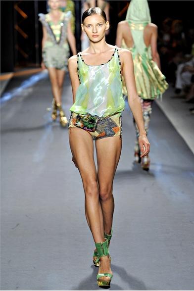 EL ATAQUE DE LOS ''ZAPATOS TOBILLEROS''