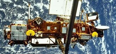 EL PAJARITO QUE SE AVECINA A LA TIERRA