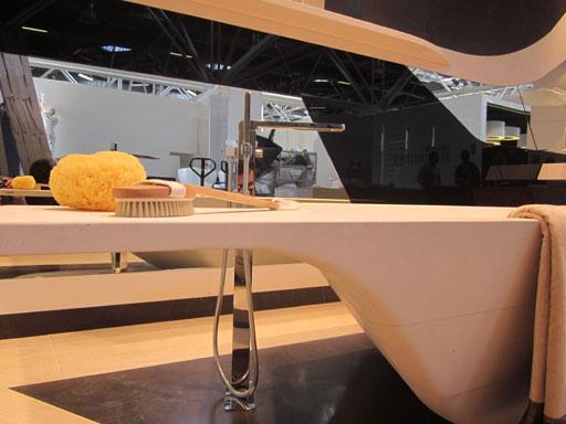 Os presentamos el nuevo stand de L´Antic Colonial de Porcelanosa, diseñado por A-cero