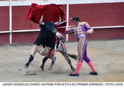 ALCALA LA REAL: DORADO TRIUNFA CON UN ENCIERRO DE RUCHENA