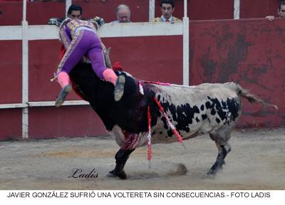 ALCALA LA REAL: DORADO TRIUNFA CON UN ENCIERRO DE RUCHENA