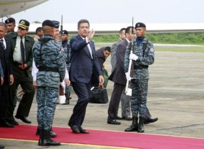 Fernández llega al país tras viaje de siete días