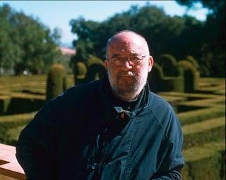 CINEFÓRUM DE SOBREMESA (porque el cine nos alimenta...)Hoy: Monos como Becky, (Joaquim Jordà y Nuria Villazán, 1999)