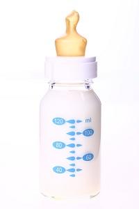 ¿Hasta cuándo le vas a dar biberón?‏