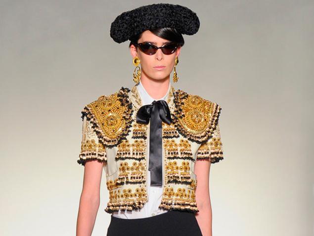 Moschino Spring 2012  Milan Fashion Week