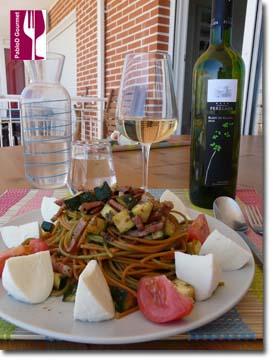 Spaghetti con vegetales y Blanc de Blancs 2010