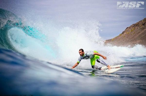 Jonathan Gonzalez imparable en el ASP 2-Star Islas Canarias Ocean & Earth Pro