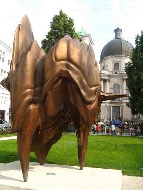 CALLEJEANDO EN SALZBURGO : SCHLOSS MIRABELL, MAKARPLATZ Y KAPUZINERBERG