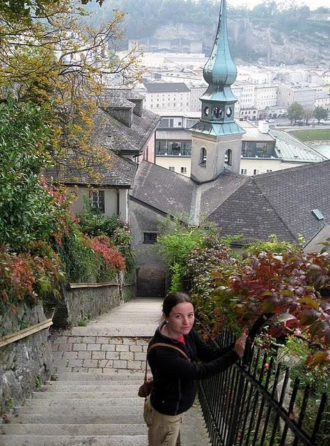 CALLEJEANDO EN SALZBURGO : SCHLOSS MIRABELL, MAKARPLATZ Y KAPUZINERBERG