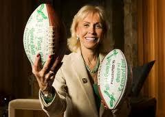 Susan T. Spencer: Artículos básicos que no pueden faltar en la cartera de ninguna mujer de negocios