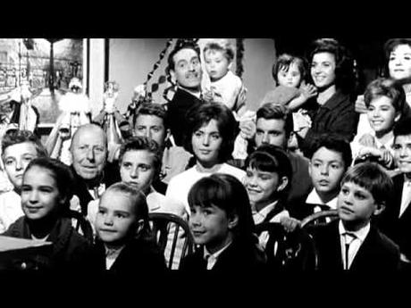 LA FAMILIA Y UNO MÁS - Fernando Palacios