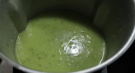 Ponemos a triturar el puré en el vaso