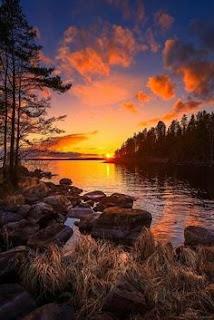 4.899 - DE NUEVO EL SOL...