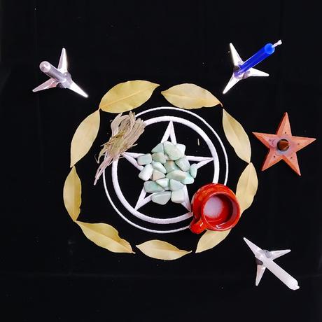 Presentación de MAGIA LUNAR en La Insòlita con Keylah Missen y Gemma Solsona