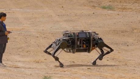 #China desarrolla el #robot #biónico cuadrúpedo más grande del mundo para complejas misiones militares