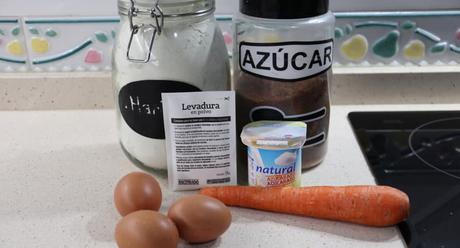 Los ingredientes necesarios para hacer bizcocho de zanahoria en Thermomix