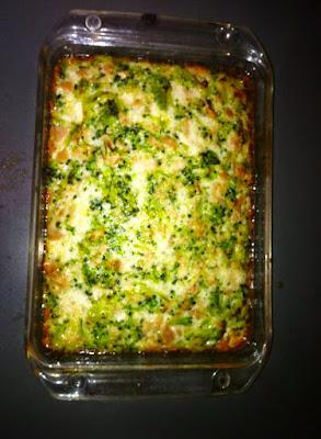 PASTEL DE BRÓCOLI Y ATÚN PASTEL DE BRÓCOLI Y ATÚN